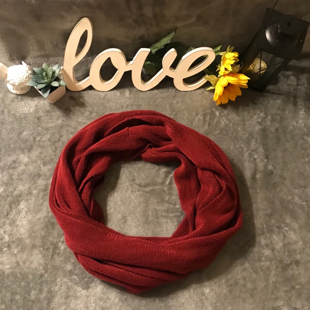 **Beautiful** Burgundy Infinity Scarf!
